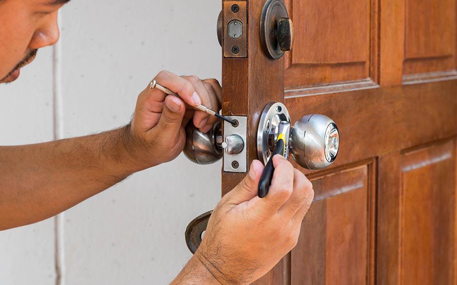 changer serrure porte blindée Poissy